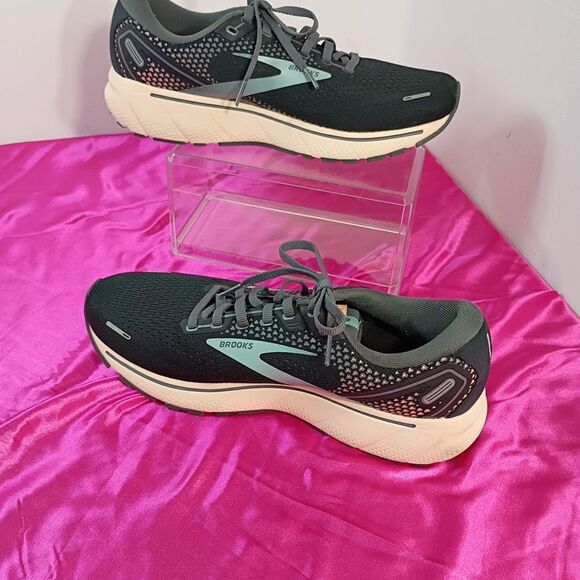 Brooks Ghost 14  Womens SZ 10.5B Running Shoes - Picture 2 of 8